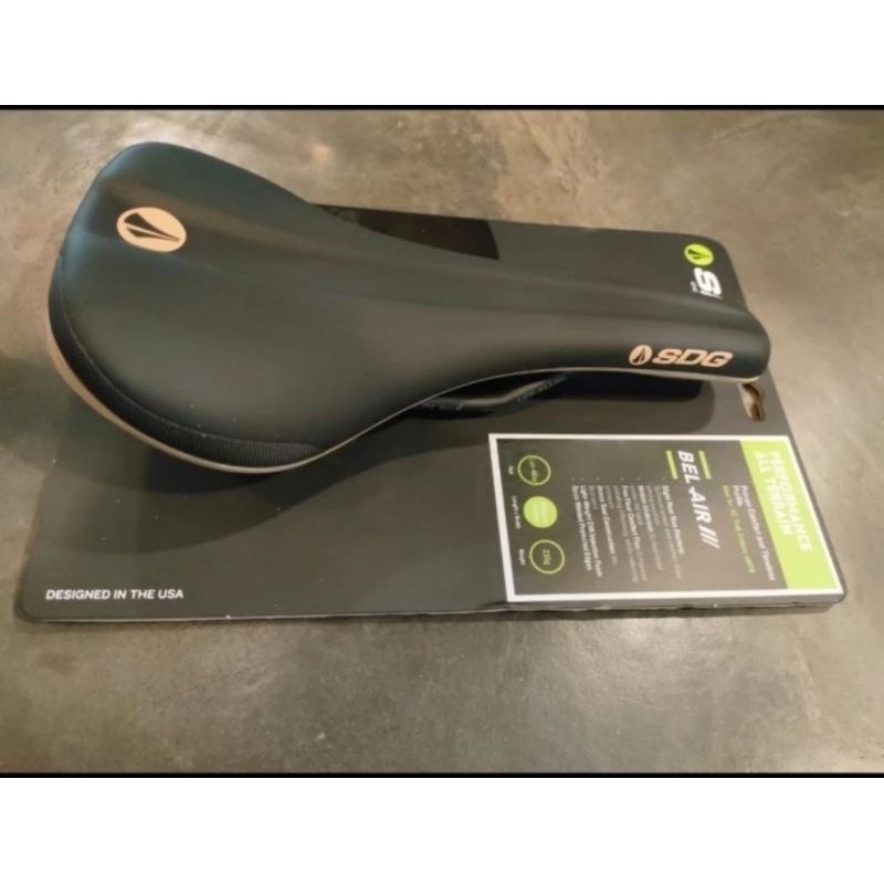 SADDLE SDG BELL AIR BLK O.S / SADEL SDG