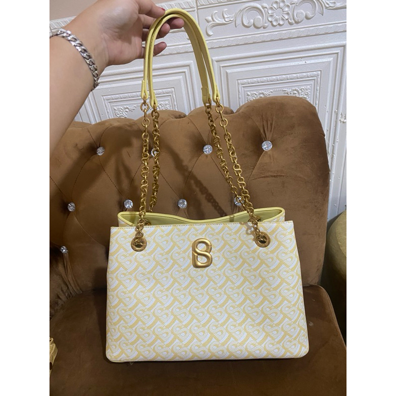 Preloved Bimu shoulder bag totebag Buttonscarves