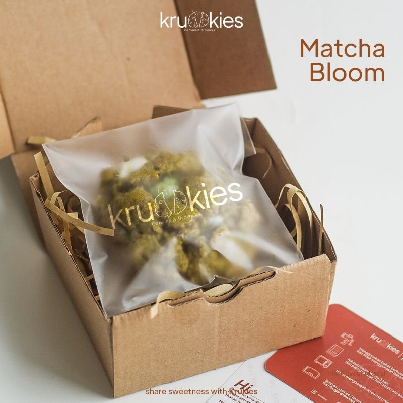 

Matcha Bloom Giant Soft Baked Cookies 90-100gr by Krukies - Premium Ingredients 100% HALAL