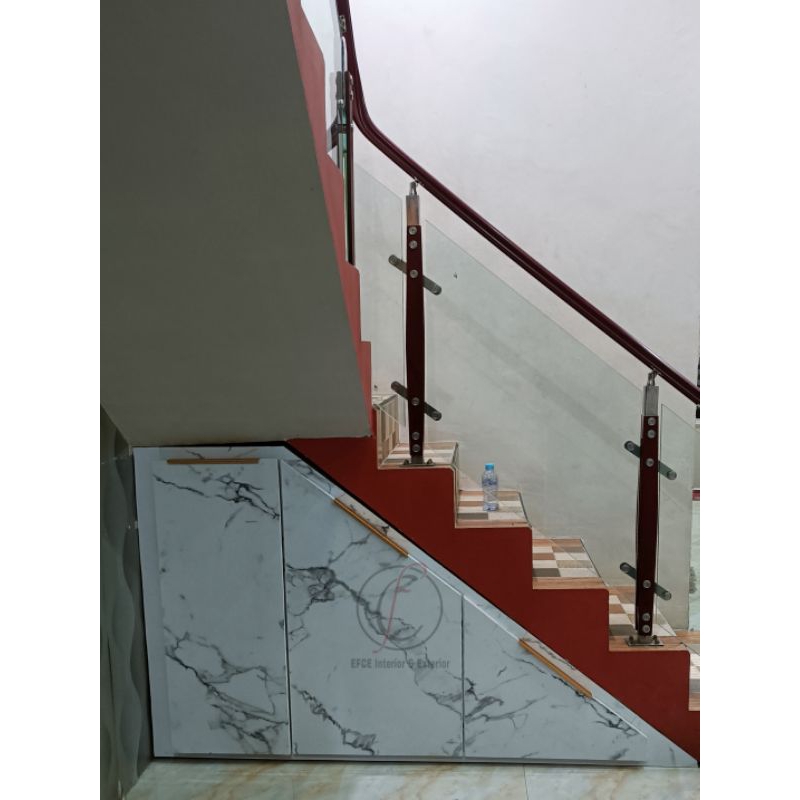 Kabinet Rak Bawah Tangga