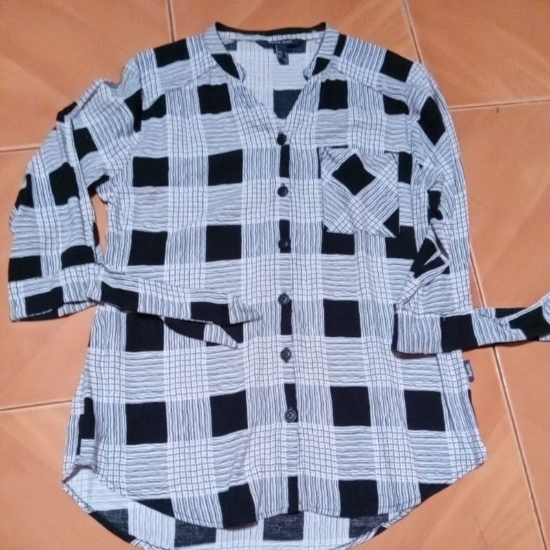 preloved kemeja wanita brand Remix Jeans