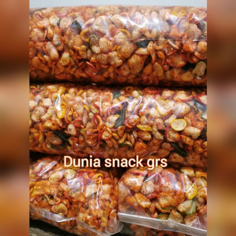 

Kerupuk Seblak Pedas Daun Jeruk 1kg / Krupuk seblak pedas daun jeruk gurih