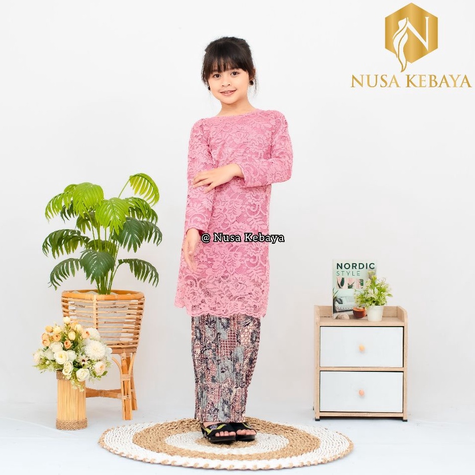 Garansi Kualitas  Setelan Kebaya Tunik Anak Bahan Brukat Set Rok Plisket  Baju Kebaya Anak Perempuan