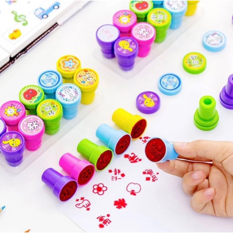 

ROUND STAMP SANRIO MOMO UNICORN ONEPIECE 1PACK ISI 10PC 3.5CM MAINAN STAMPEL ANAK
