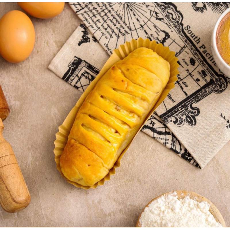 

Roti Isi Pisang Coklat, Cream Cheese, Earl Grey Pistachio, Bun Ayam Mayo Mozza, Sausage Bun Sourdough