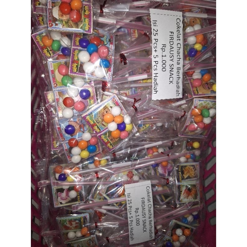 

jajanan anak coklat chacha sedotan meses stick berhadiah menarik dgn harga 680/1pcs murah grosir 17.000 isi coklat chacha stik 25 pcs + 5 pcs mainan utk hadiah jadi cocok bisa di jual lagi untung lebih banyak