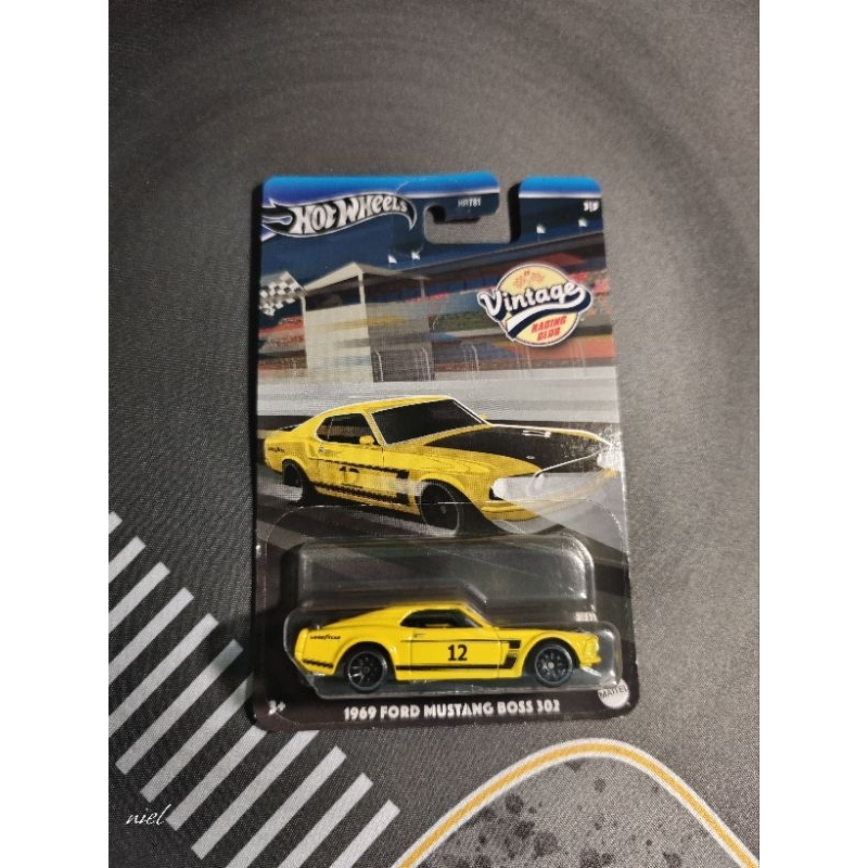 hot wheels 1969 ford mustang boss 302