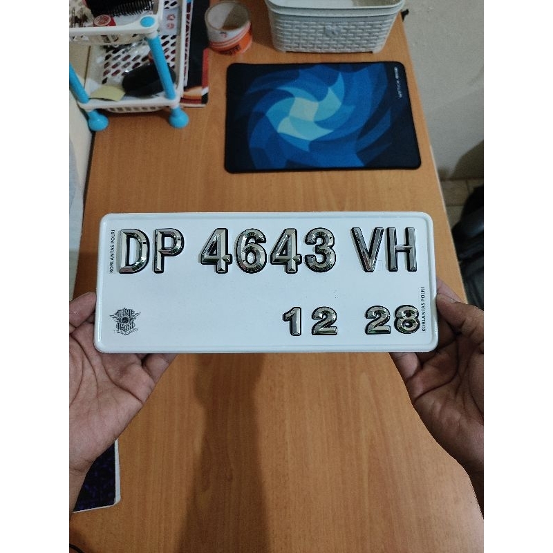 Huruf Timbul Motor Segilima Chrome