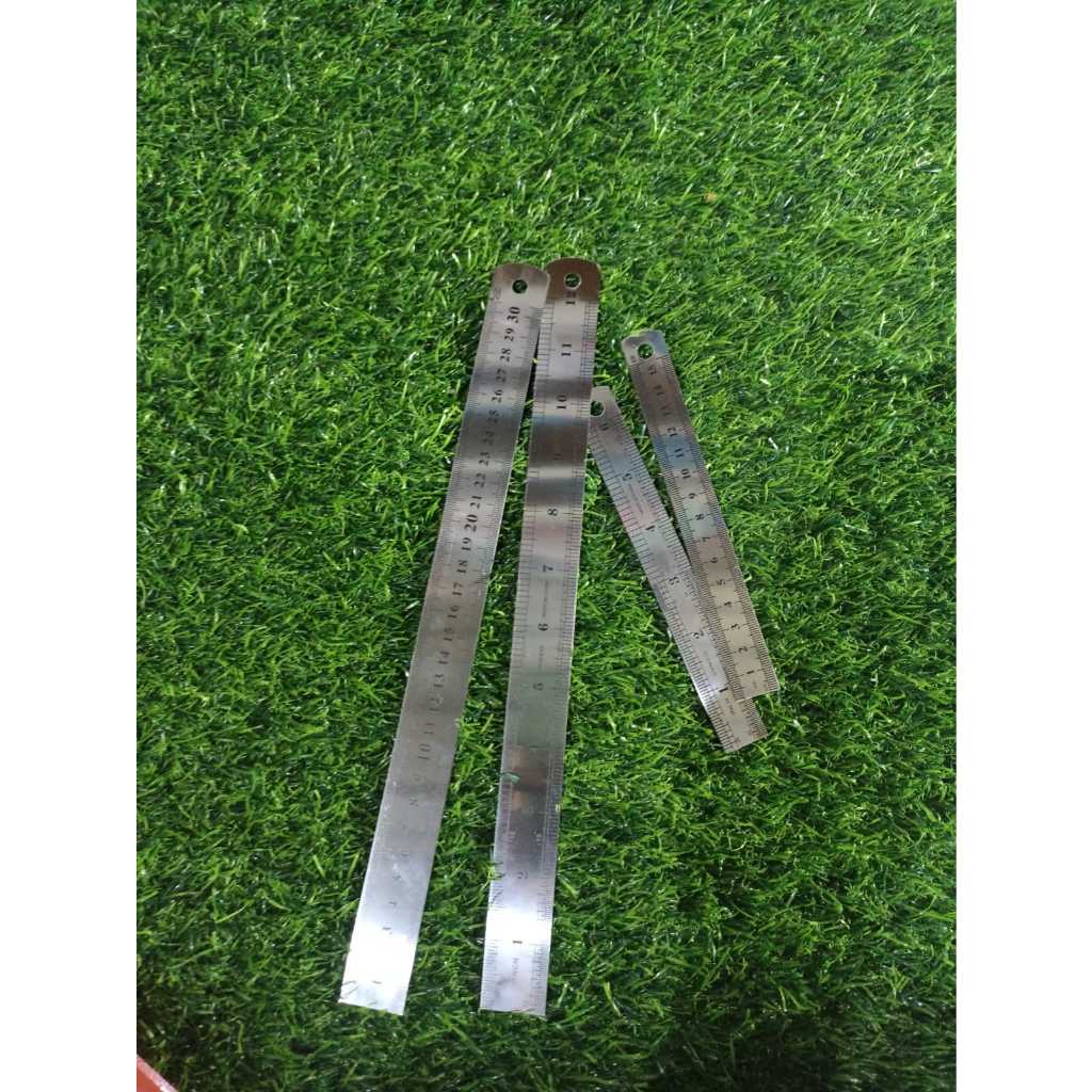 

Penggaris Besi / Penggaris stainless