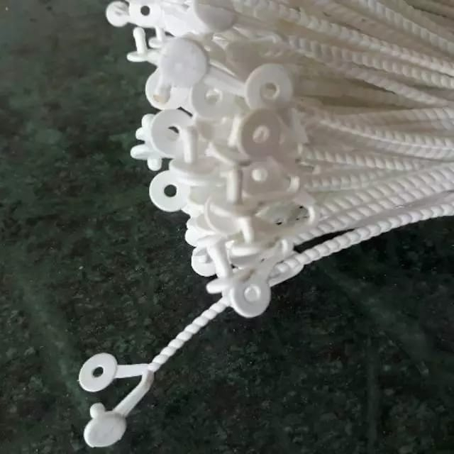 

TALI PLINTIR UNTUK TAS JINJING PEGANGAN PLASTIK POUCH WARNA PUTIH 100 PCS