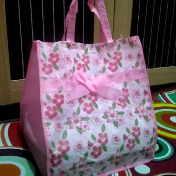 

Promo Tas hajatan box nasi 22 harga per lusin isi 12 psc