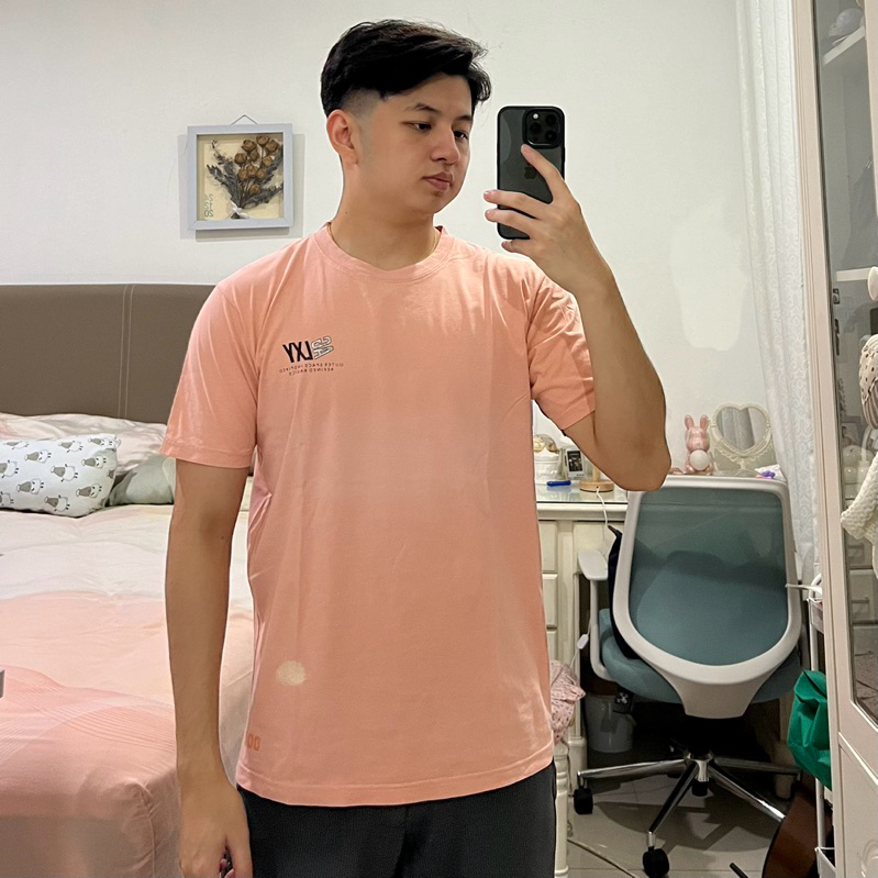 PRELOVED BAJU PRIA LAKI-LAKI | ATASAN KAOS AGELESS GALAXY PEACH