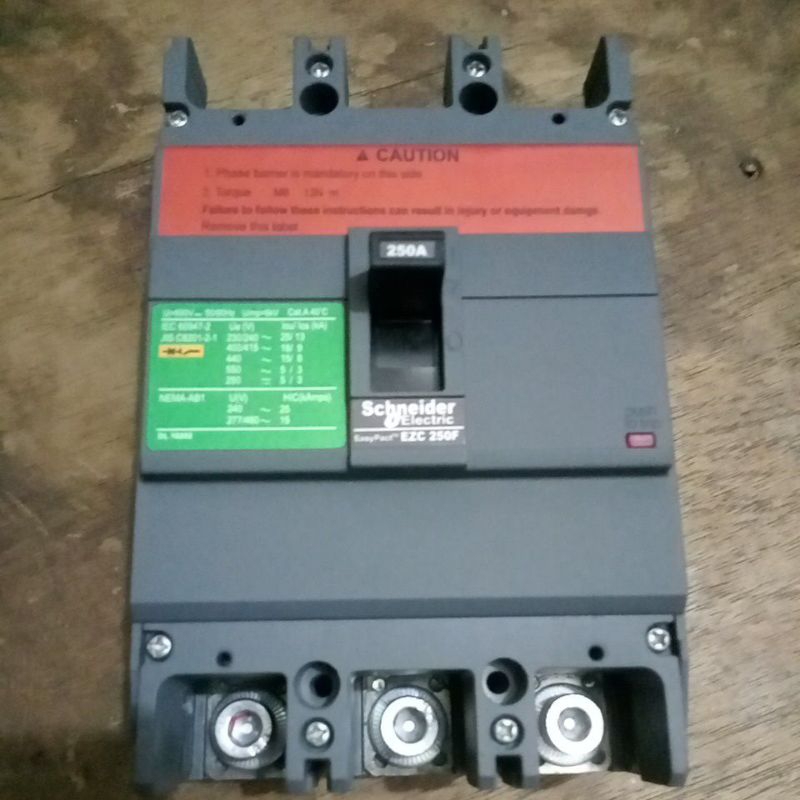 MCCB EZC 250F 3p 250A 225A 200A 160A 125A 100A ORIGINAL