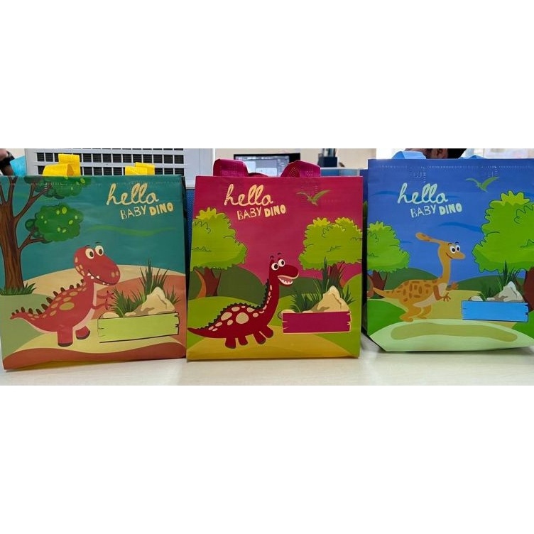 

Promo Gila LUSINAN Goodiebag ulang tahun baby dino 25x25x12 Goodiebag laminasi ulang tahun anak