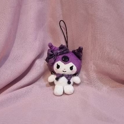 kuromi plush keychain / gantungan kunci kuromi