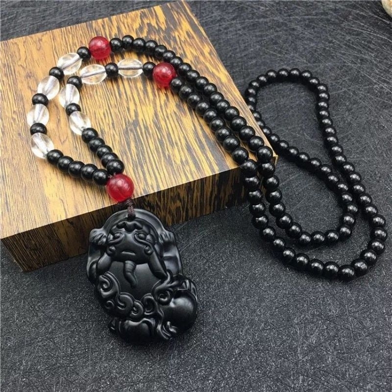 black obsidian kalung liontin mitologi