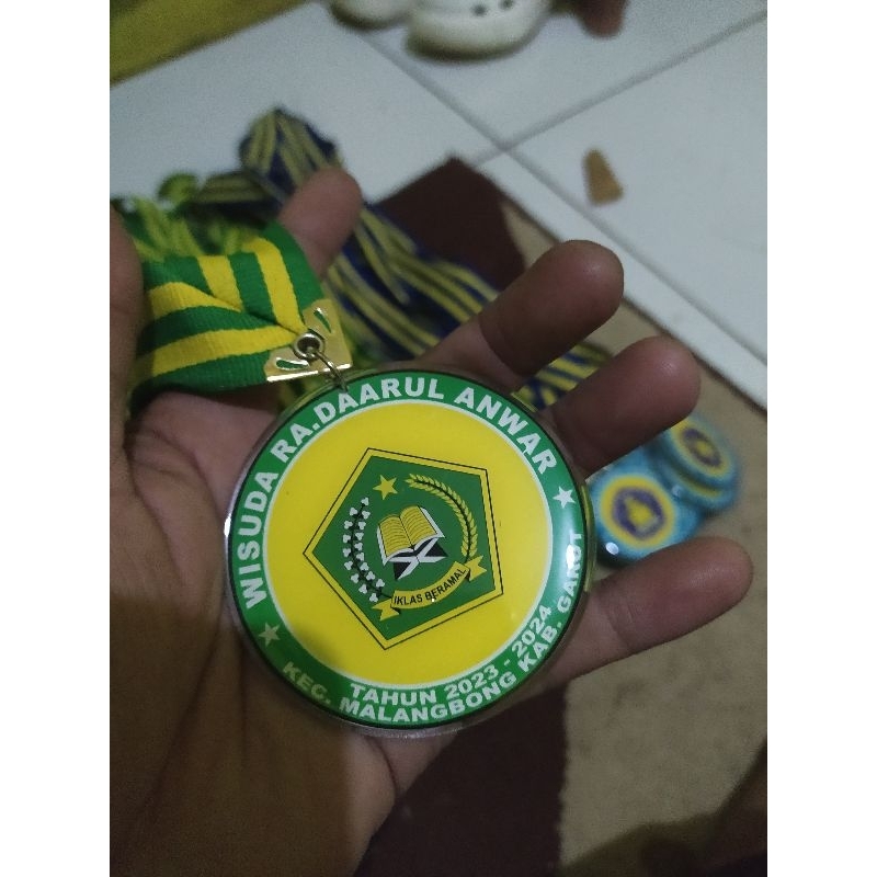 MENDALI AKRILIK CUSTOM | MENDALI RESIN | MENDALI AKRILIK RESIN | MENDALI PERPISAHAN | MENDALI AKRILI