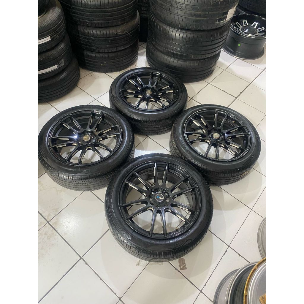 velg mobil bekas SSR ring 17 pcd 4x100/114,3 plus ban 205 50 r17