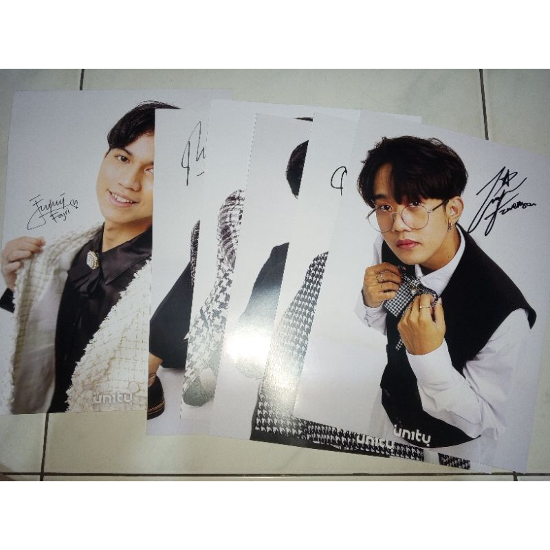 MINI POSTER SIGNED UN1TY UN1VERSARY THE SHOW