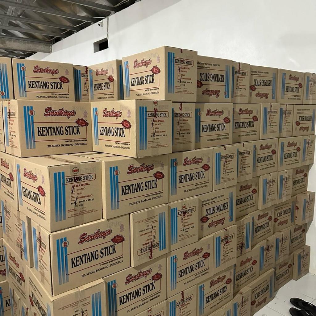 

1 karton STICK KENTANG PREMIUM sarikaya isi 4 karung - gurih by dutasnack.id