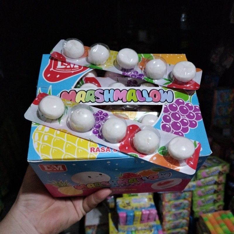 

MARSHMALLOW DENGAN ISI SELAI STROBERI 1 BOX 30 PCS