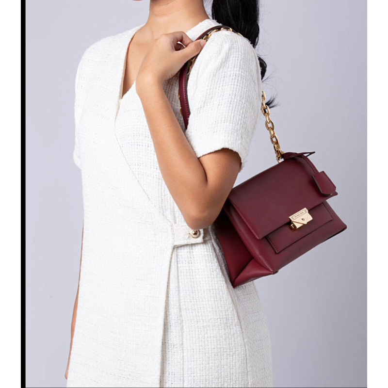 MK Cece Medium Dark Cerry