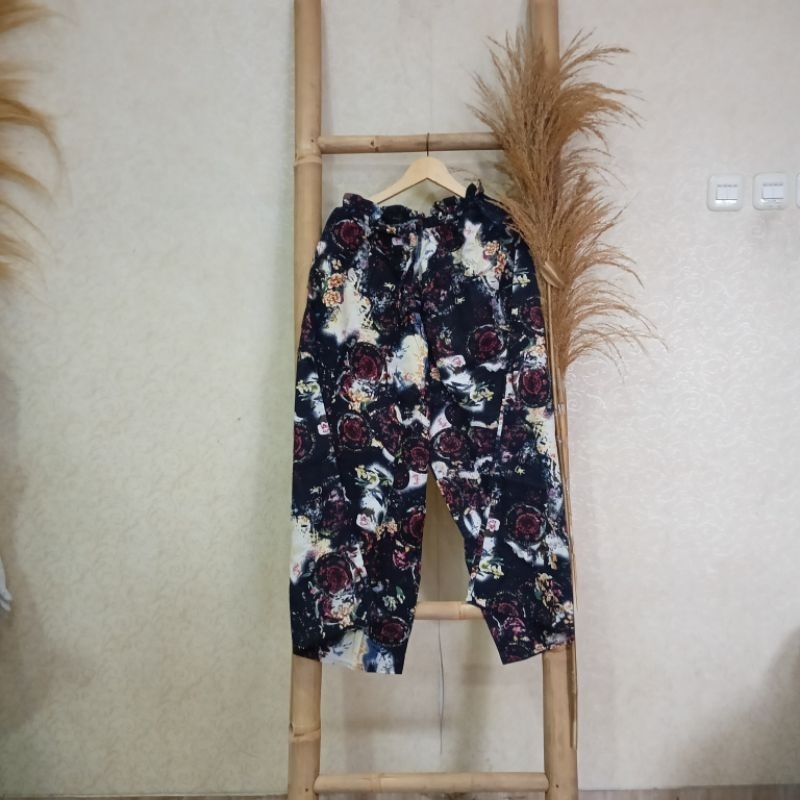 Celana wanita kulot jumbo motif bunga