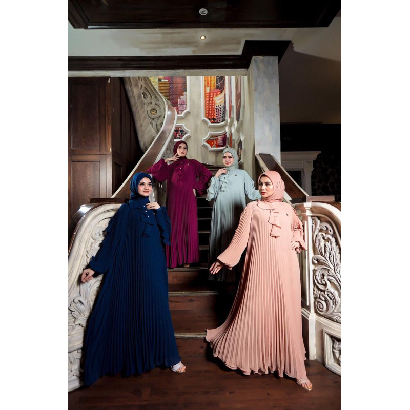 Gamis plisket shellasaukia