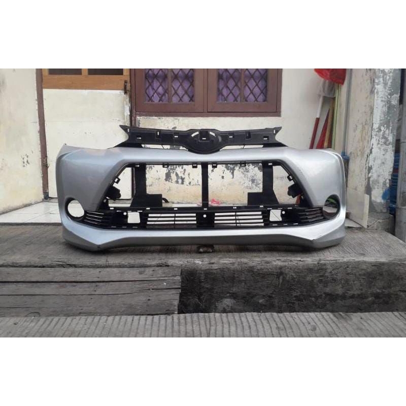 bemper depan Toyota Avanza Veloz 2016 2017 2018 second original