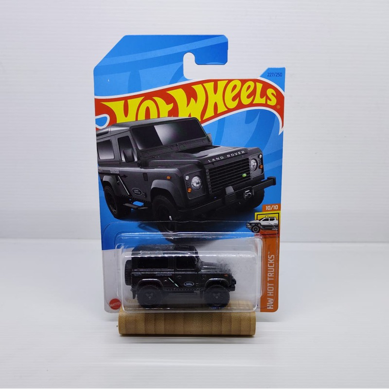 Hot Wheels Land Rover Defender