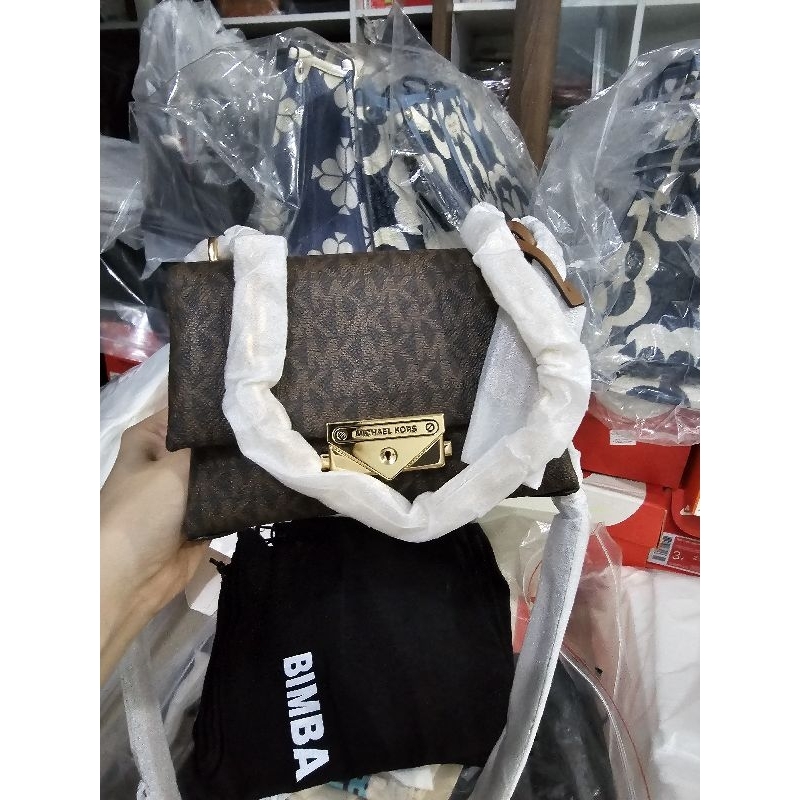 READY MK CECE SMALL CONVERTIBLE FLAP CROSSBODY