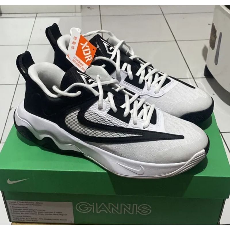nike giannis immortality 3 black white