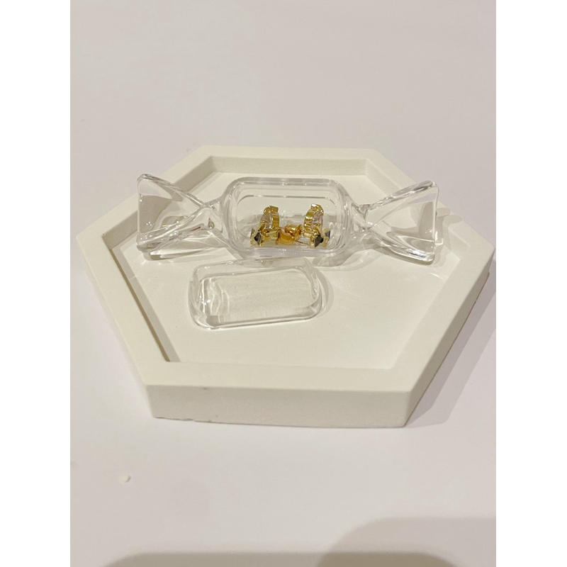 

Box Akrilik Marrieeco