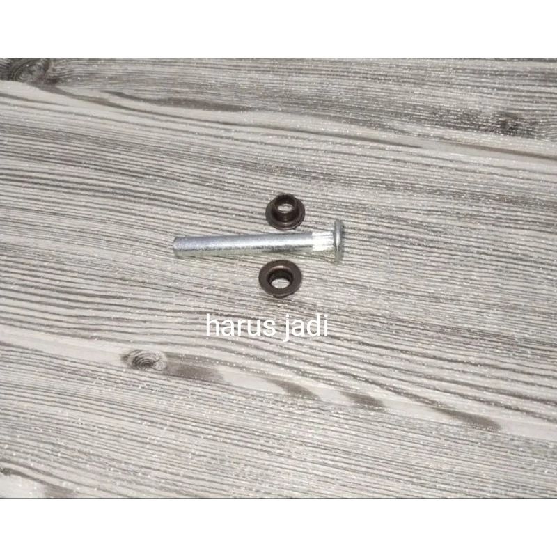 pen engsel pintu isuzu Panther