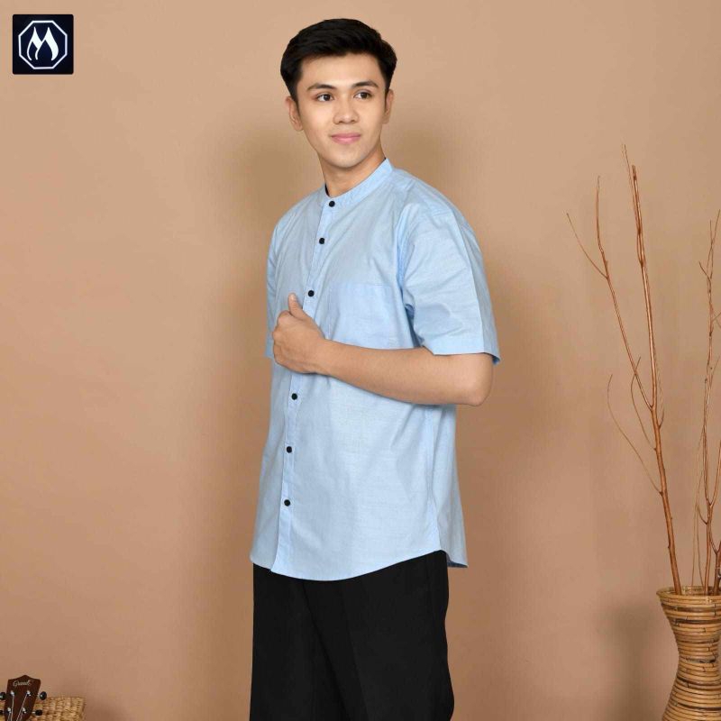 Kemeja Koko Lengan Pendek Pria Dewasa Biru Muda