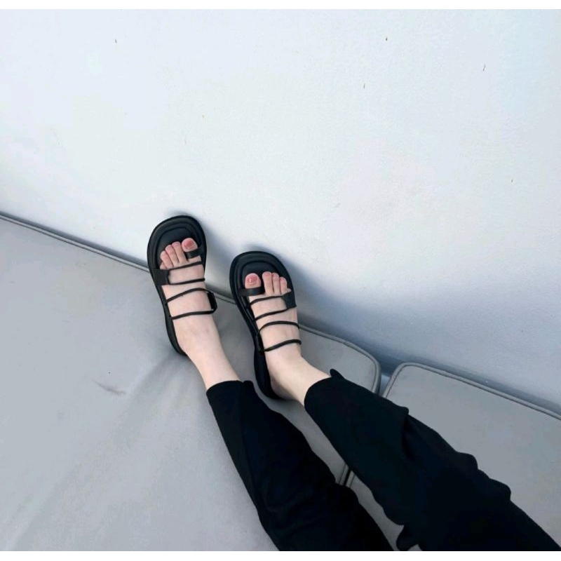 [PRELOVED] REINEE MONROE PLATFORM SANDALS |SLIP ON|KOREAN STYLE|SANDAL FULLBLACK|SOL 5CM|ORI|SANDAL 