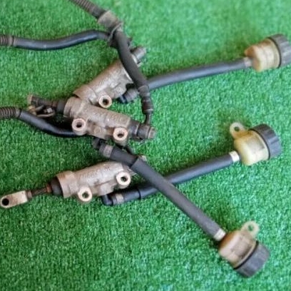 master rem belakang ninja R/Rr