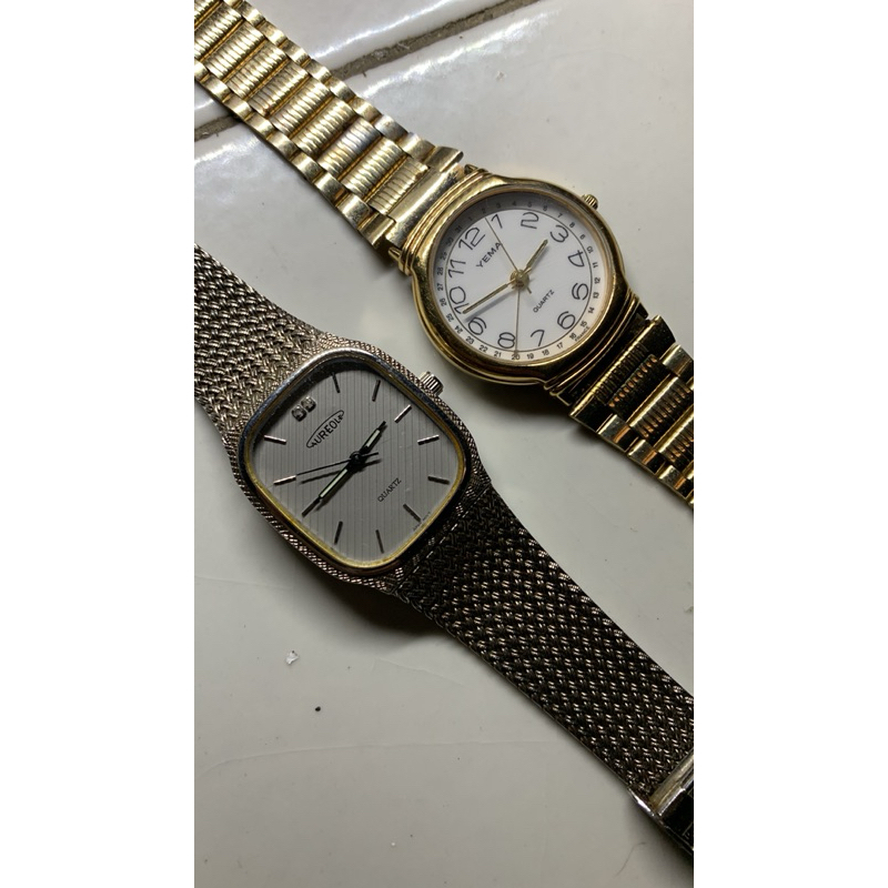 dua jam tangan vintage aureole dan yema