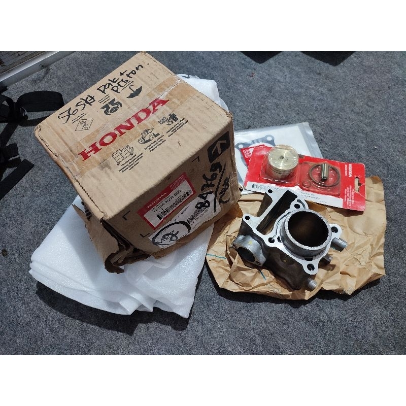 Blok block kop  seher piston pak pack packing ring reng vario 125 ori ahm honda