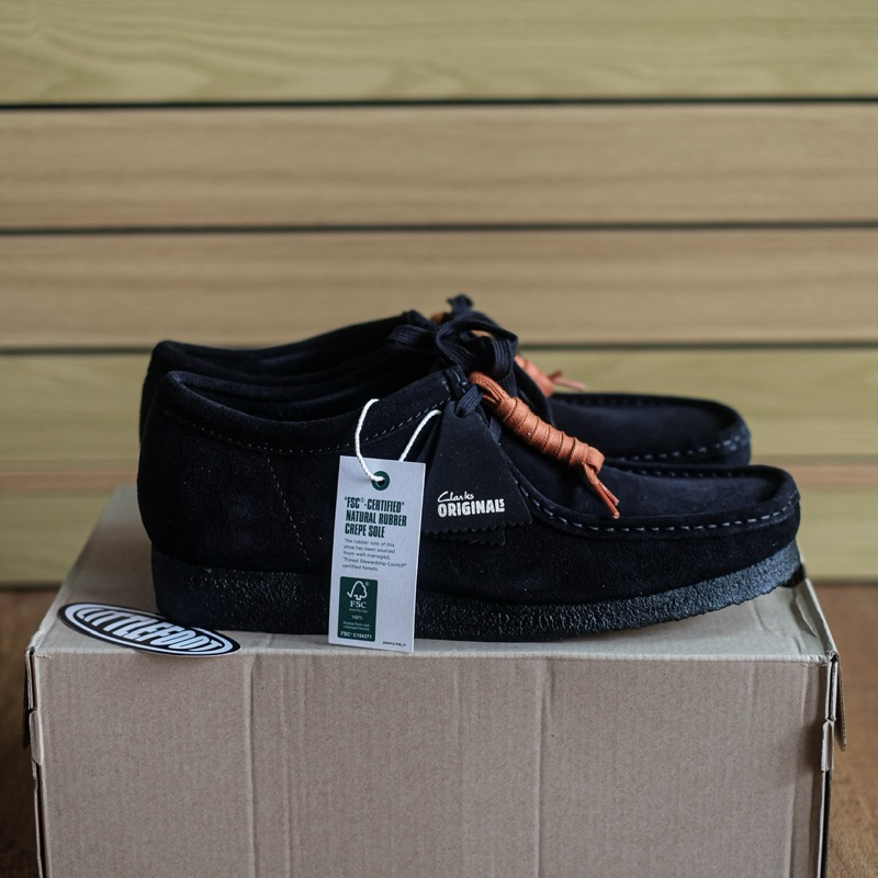 CLARKS WALLABEE BLACK SUEDE