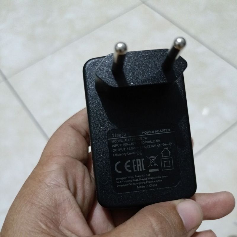 Adaptor 12 V--1A (bekas Huawei 5v5 5G)
