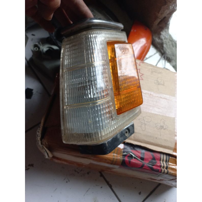 Lampu sein Mitsubishi Lancer SL 1981 sd 1982