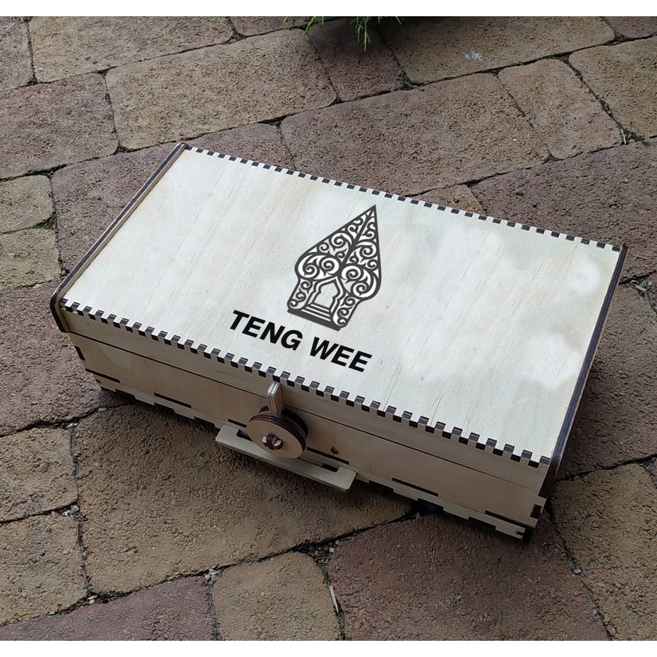 

kotak hadiah , box tengwee kayu, wadah kebul kebul nglinthing dewe lek, kotak kado