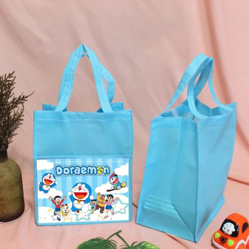 

Tas souvenir ultah anak / goodie bag ultah karakter muat kotak KFC dan bingkisan snack premium
