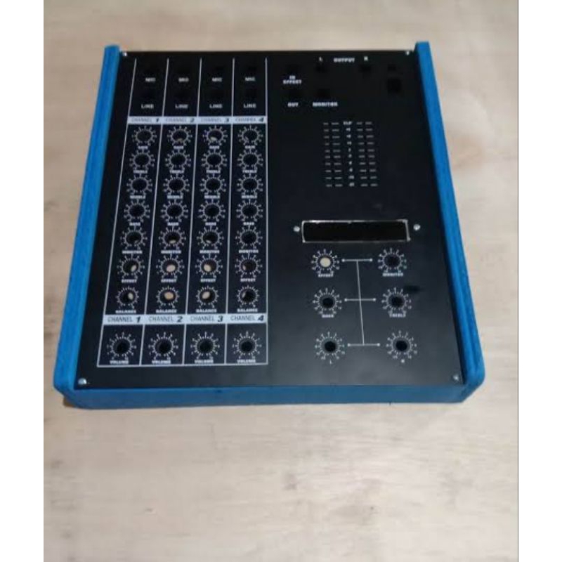 Plat Box mixer audio 4 chanel plus USB