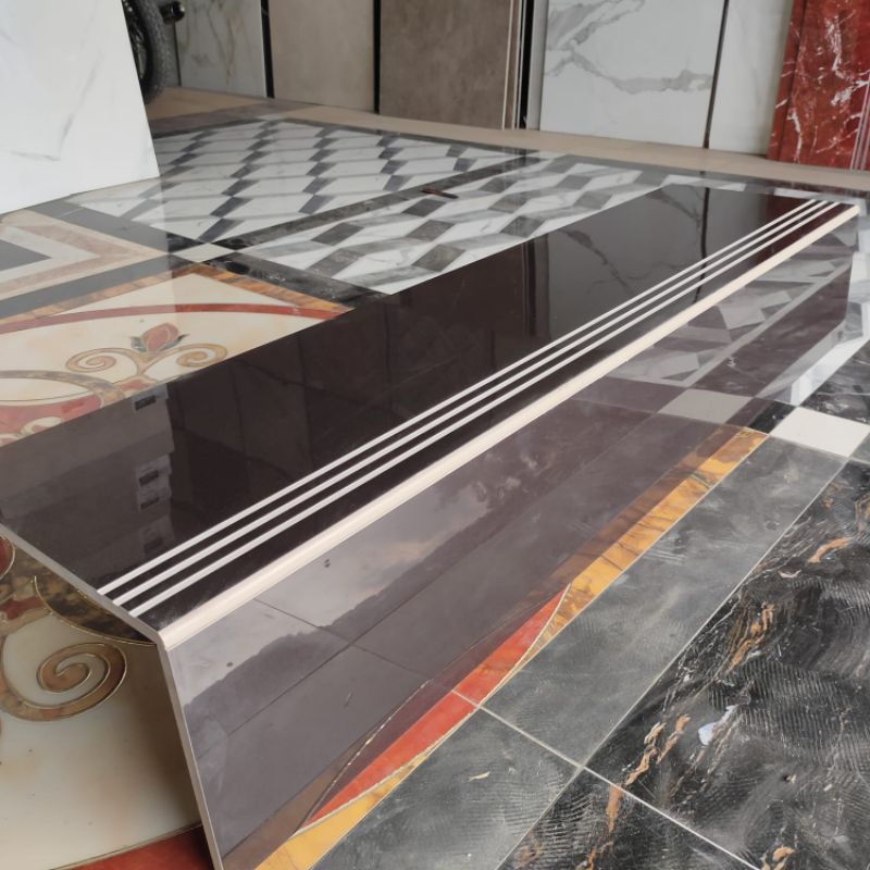 Granit Tangga Hitam Polos Glossy Custom Ukuran