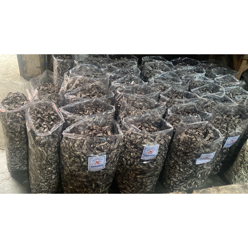 

KERIPIK BUNGA KENANGA/SNACK KILOAN CEMILAN TERMURAH 1KG RASA COKLAT