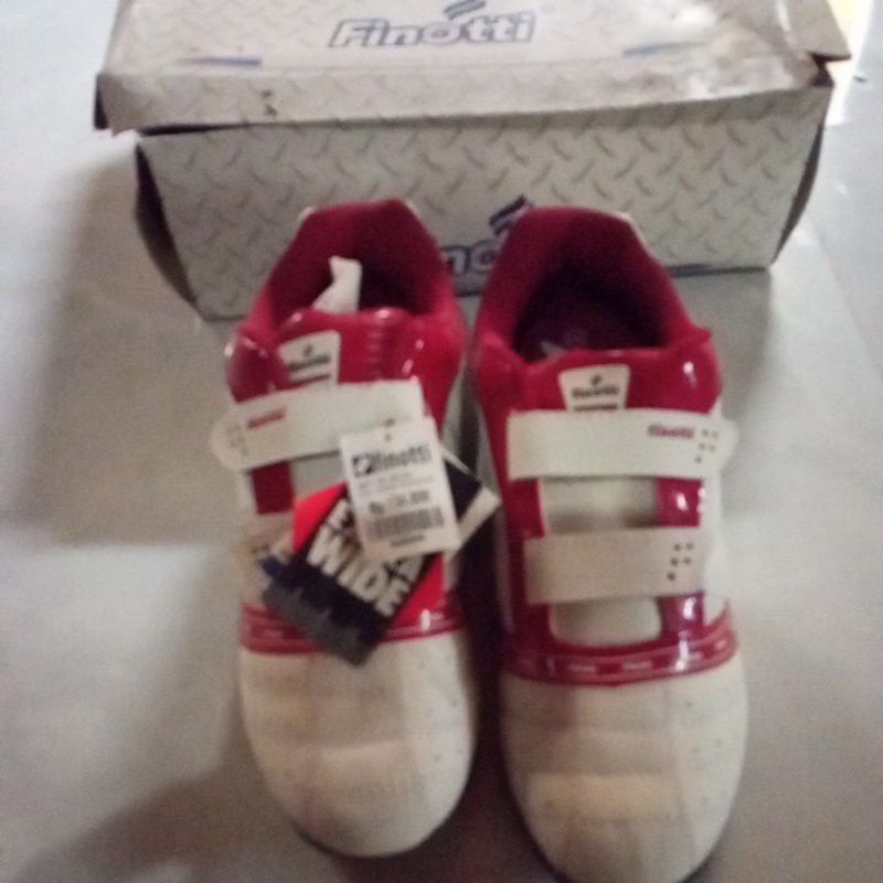 sepatu casual finotti