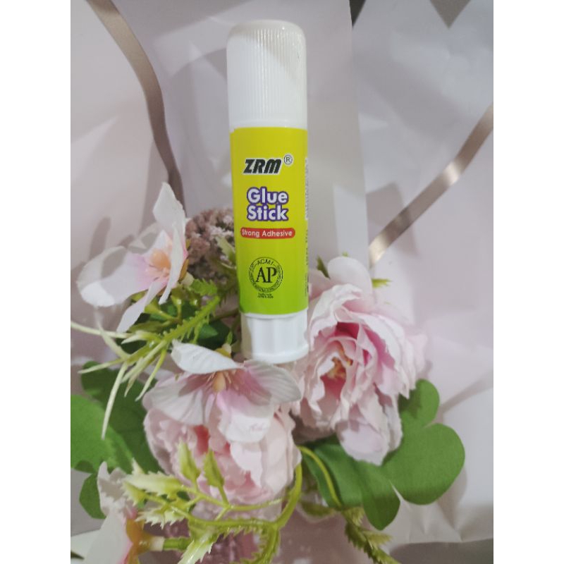 

GLUE STICK ATAU LEM KERTAs