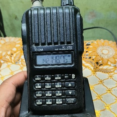 Icom IC-V80 VHF Transceiver Bekas Normal/ HT Icom/ Handy Talkie Icom V80 Second